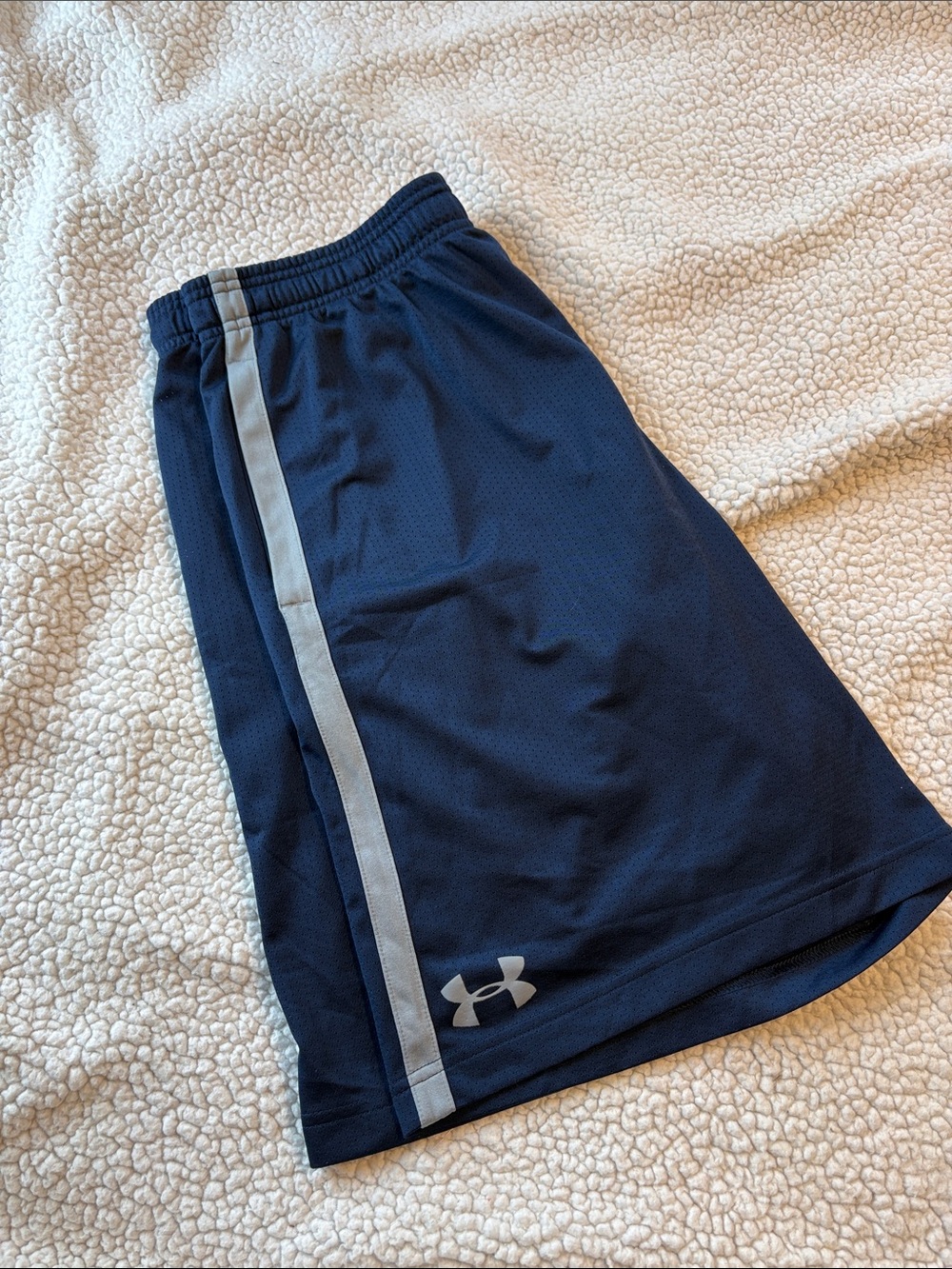 Under Armour Men’s Navy Shorts with Light Gray Side Stripe